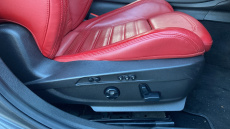 Alfa Romeo Giulia 2.0 TB 280 Veloce [Performance brake] 4dr Auto Petrol Saloon